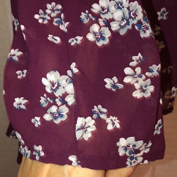 Aeropostale L Burgundy White Gray Blue Floral Baby Doll Long Bell Sleeve Blouse - Picture 11 of 16